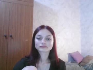 Screenshot from lola_sweetglow webcams