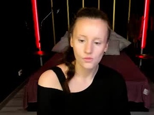 Screenshot from lola_weeks webcams