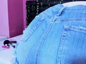 Screenshot from lolly_charlotte webcams