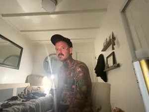 Screenshot from longwalksonthebeach69 webcams