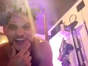 Screenshot from lookhim25 webcams