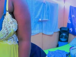 Screenshot from lopezgarciavalentina363 webcams