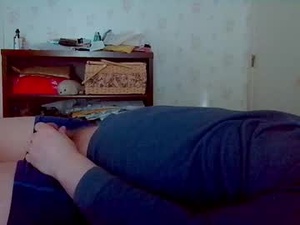 Screenshot from lopps420 webcams