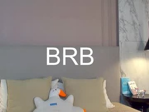 Screenshot from lorapuffs webcams