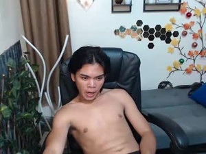 Screenshot from lord_hotasian webcams