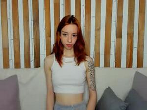 Screenshot from lori_williams webcams