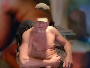 Screenshot from lovesbigdicksperm webcams