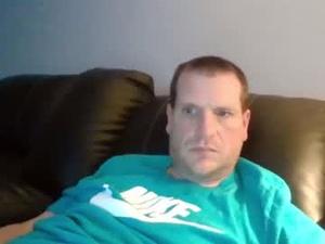 Screenshot from lovetocum37 webcams