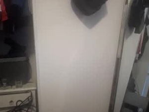 Screenshot from lowkey42011 webcams