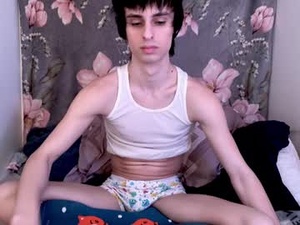Screenshot from luan2006lovecarti webcams