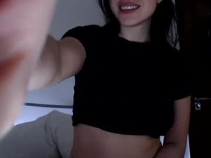 Screenshot from luana789 webcams