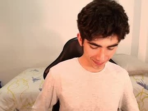 Screenshot from lucas_xo webcams