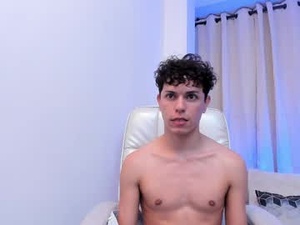 Screenshot from lucho6_9 webcams