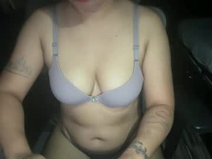 Screenshot from lucie_fur webcams