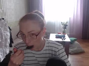 Screenshot from lucky_licky20 webcams