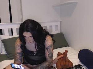 Screenshot from luckymel666 webcams