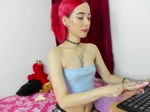 Screenshot from lucyblood webcams