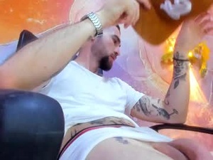 Screenshot from luke_davis01 webcams