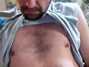 Screenshot from lukelovesboobs42090 webcams