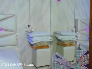 Screenshot from lulu_kawai webcams