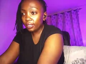 Screenshot from lulu_sparks1 webcams