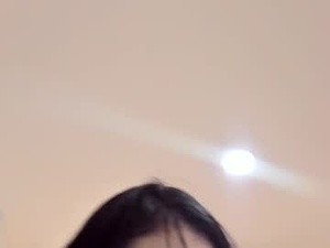 Screenshot from luna__evanss webcams