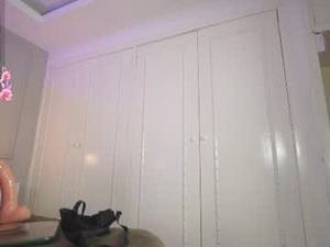Screenshot from luna__w webcams