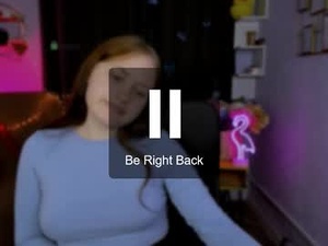 Screenshot from luna_blooming webcams