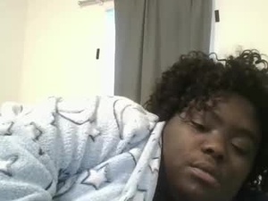 Screenshot from lunabunnii1 webcams