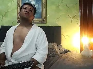 Screenshot from lunar_shade webcams