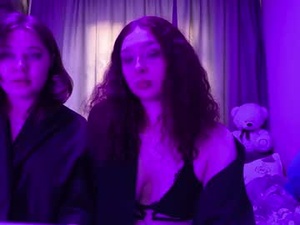Screenshot from lunarcouple_ webcams