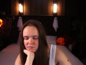 Screenshot from lunaroyale webcams