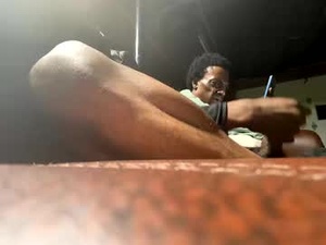 Screenshot from luntaeking081 webcams
