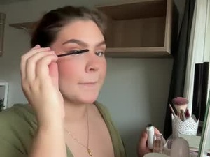 Screenshot from lustbylia webcams