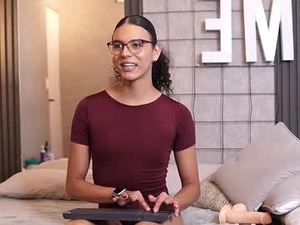 Screenshot from luxa_velvett webcams