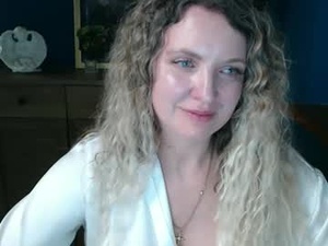 Screenshot from luxdonna webcams