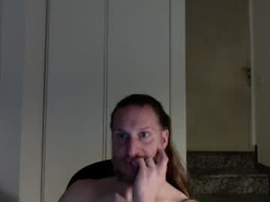 Screenshot from m4rduk81 webcams