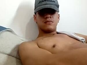 Screenshot from macho_dom webcams