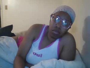 Screenshot from madamsensuale webcams