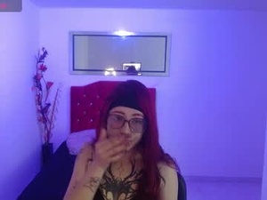 Screenshot from maddi1609 webcams