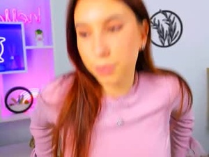 Screenshot from maddy_moah webcams