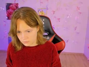 Screenshot from madeline_doll webcams