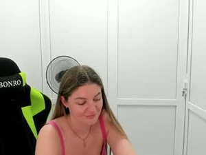 Screenshot from madison_smile webcams