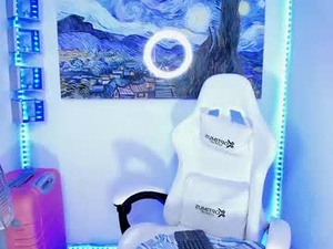 Screenshot from madisson_divina webcams