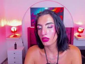 Screenshot from madissonjeanne webcams