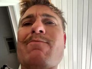 Screenshot from madmaxmillion4 webcams