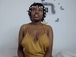 Screenshot from magaharper1 webcams