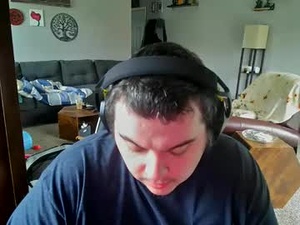 Screenshot from manyfacese webcams