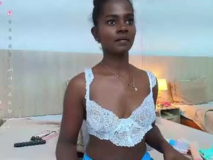 Screenshot from mara_sinclair webcams