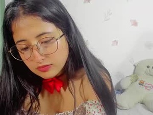 Screenshot from marie_pourtoi webcams
